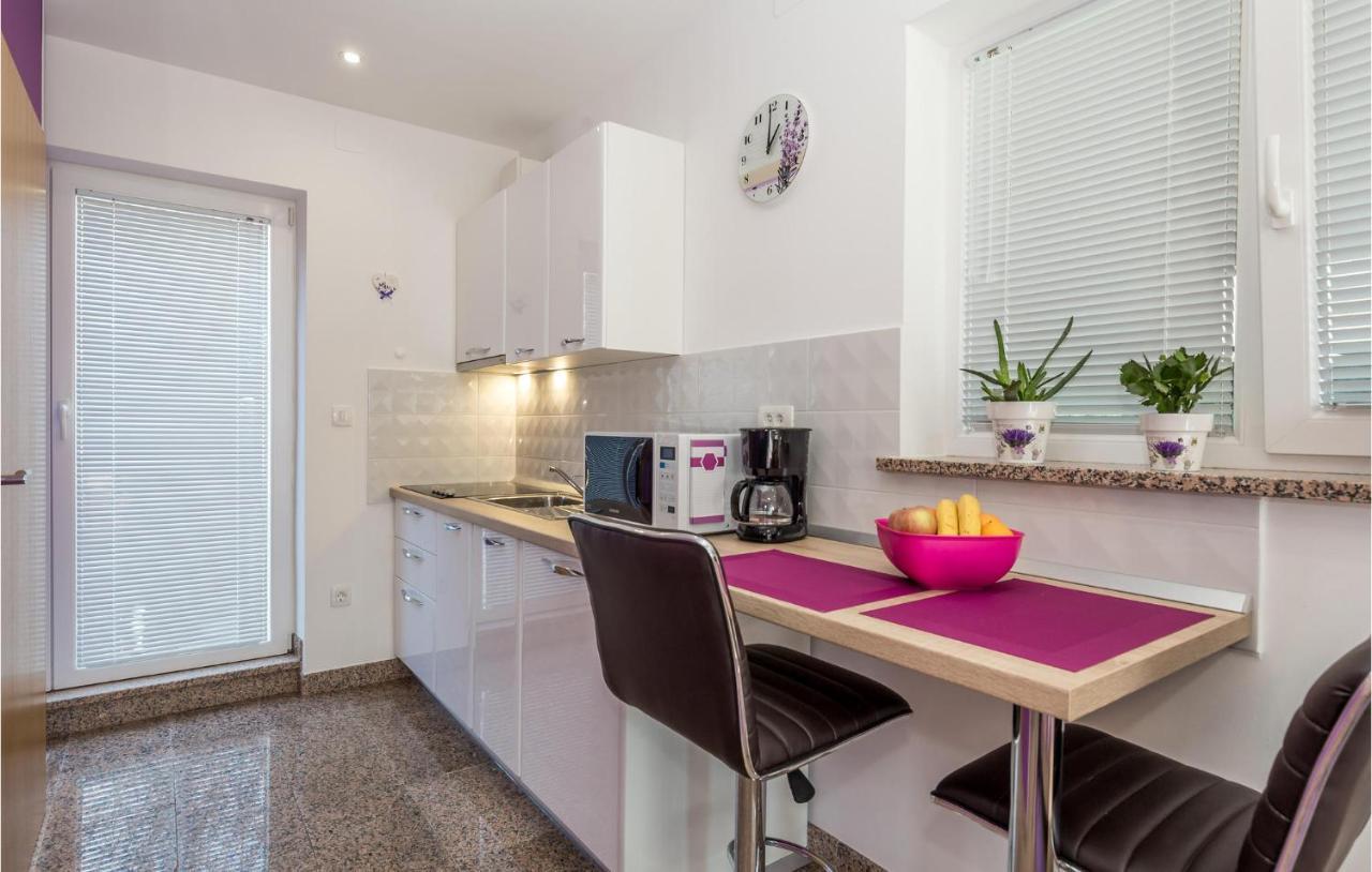 Nice Apartment In Rukavac With Kitchen Extérieur photo