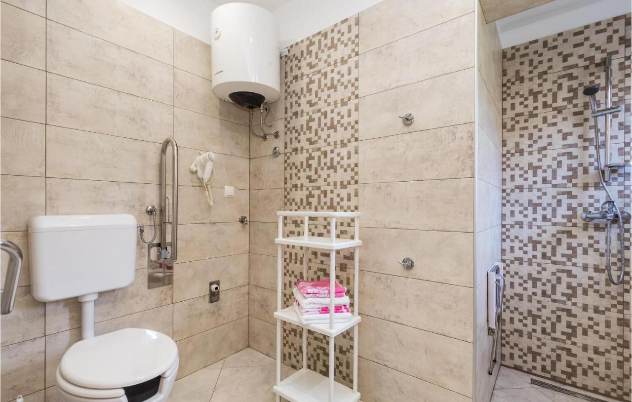 Nice Apartment In Rukavac With Kitchen Extérieur photo