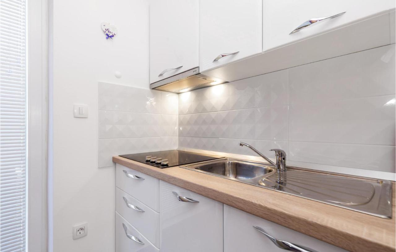 Nice Apartment In Rukavac With Kitchen Extérieur photo